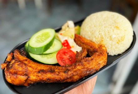 CƠM SƯỜN NƯỚNG AMERICAN