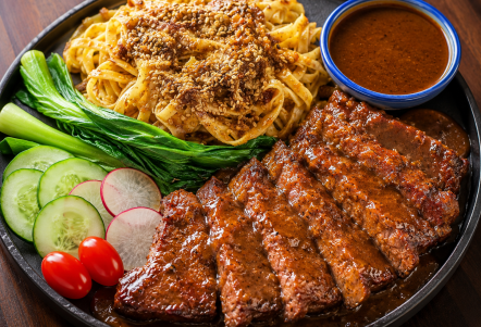 Mỳ xốt mè rang pork steak nướng