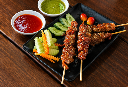 Xiên thịt heo nướng lu